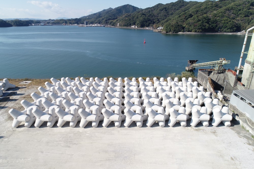 高知港三里地区防波堤（南）工事（その（２））画像