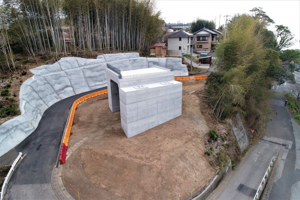 令和２－３年度　南国安芸道路赤野高架下部Ｐ２５，Ｐ２７，Ａ２工事画像