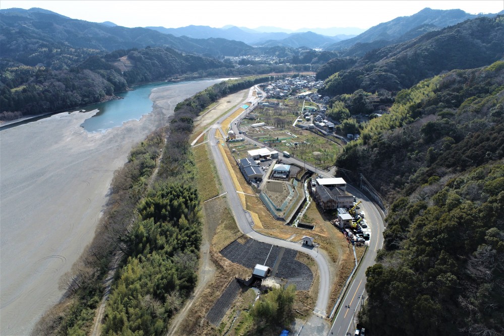 令和２－３年度　仁淀川用石地区河床掘削外工事画像