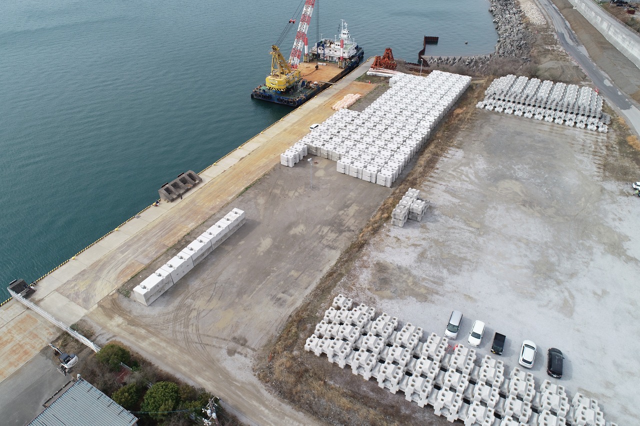 高知港海岸湾口地区津波防波堤工事（その（１）)画像