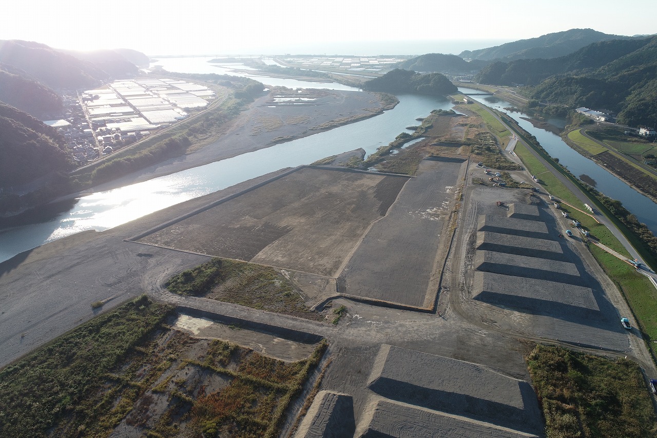 R6年度 仁淀川用石地区河道掘削工事画像