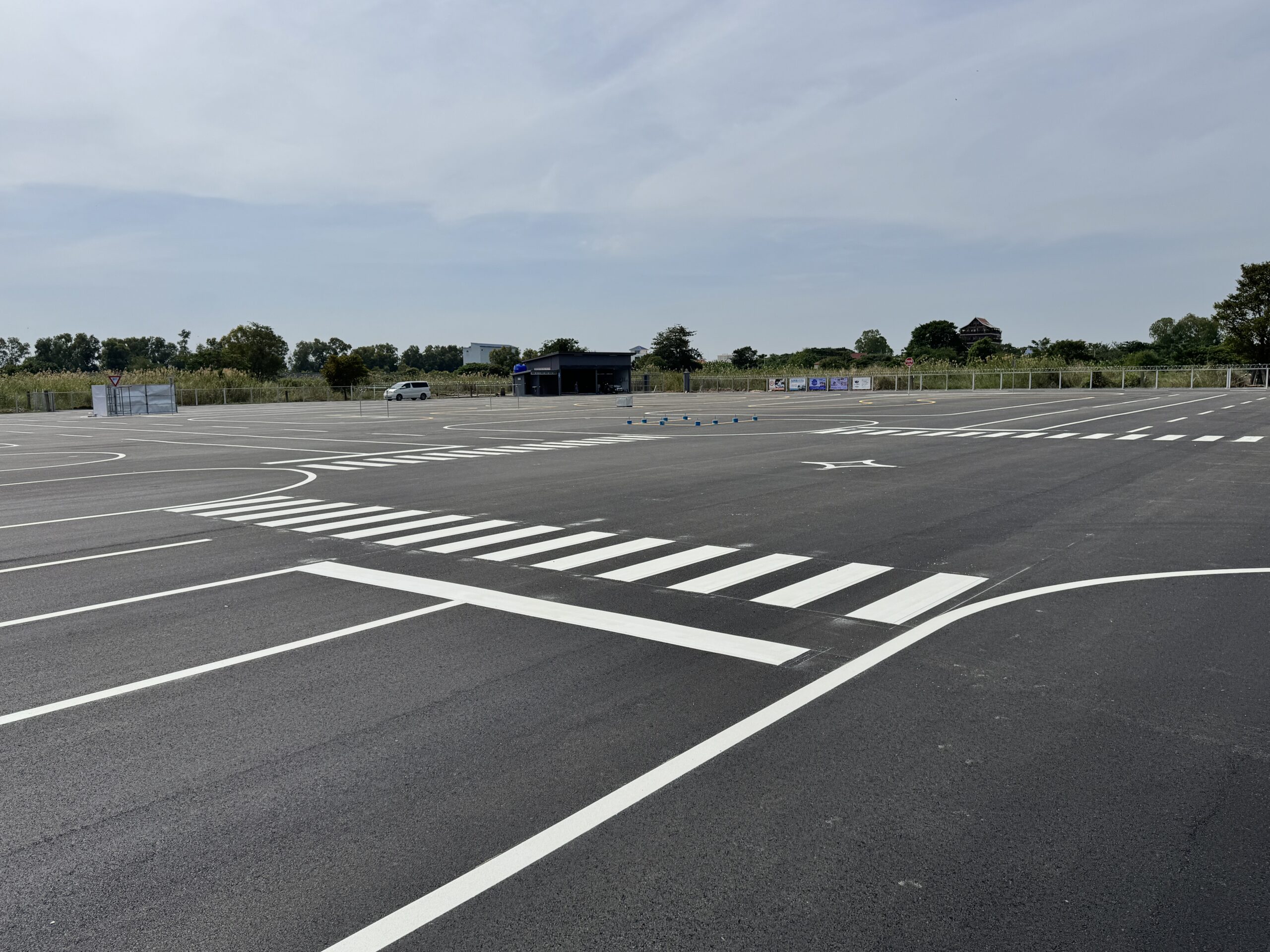 MINAMI CAMBODIA AI自動車教習コース 建設工事画像